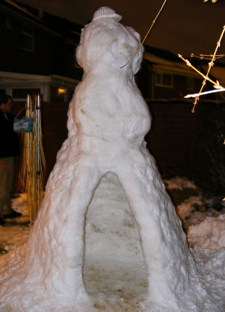 Snow Things: Snigloo Man: Half Snowman, Half Igloo